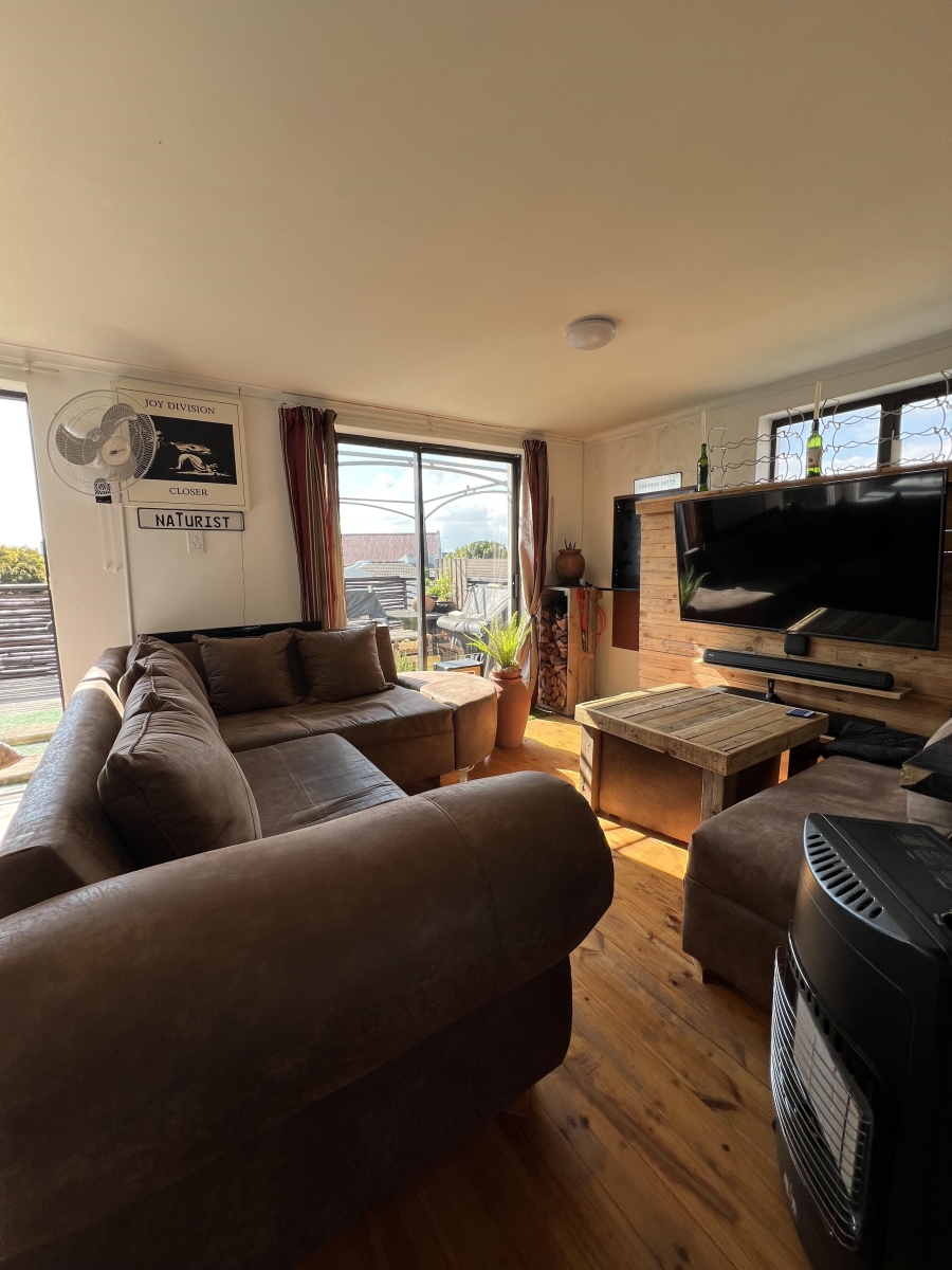 1 Bedroom Property for Sale in Anchorage Park Western Cape